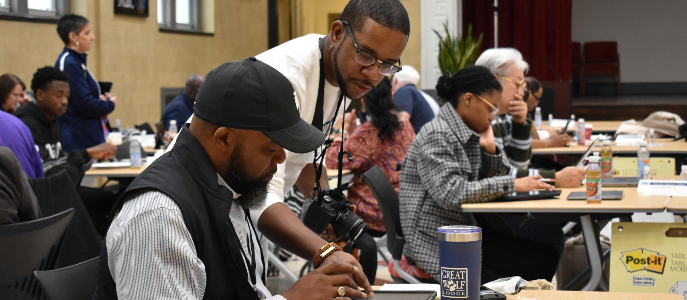 Workshop attendees and staff at one of the workshops during the Apple HBCU C² tour.